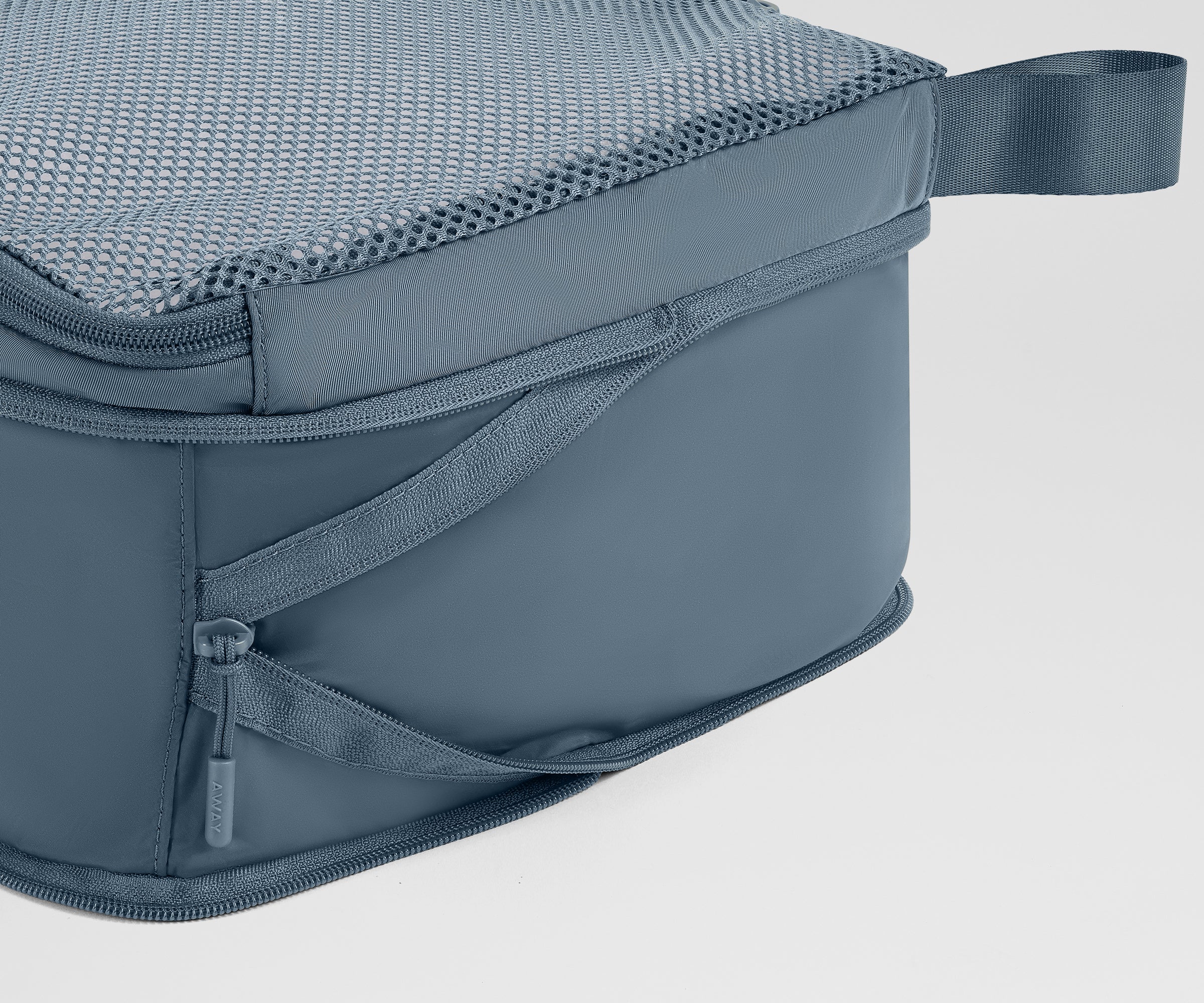 Compression Packing Cubes in Coast Blue